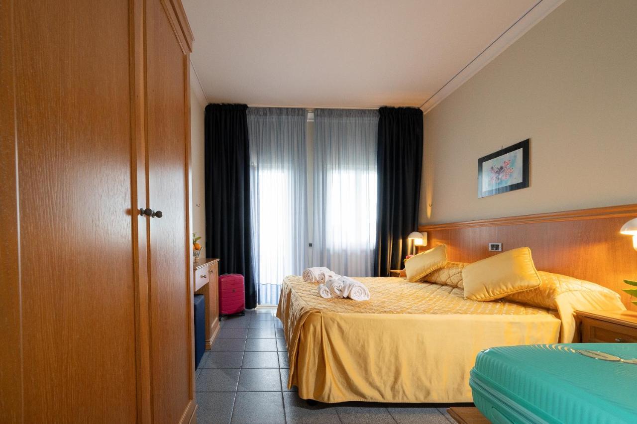 Hotel Sabbie D'Oro จีอาร์ดีนี นักซอส ภายนอก รูปภาพ