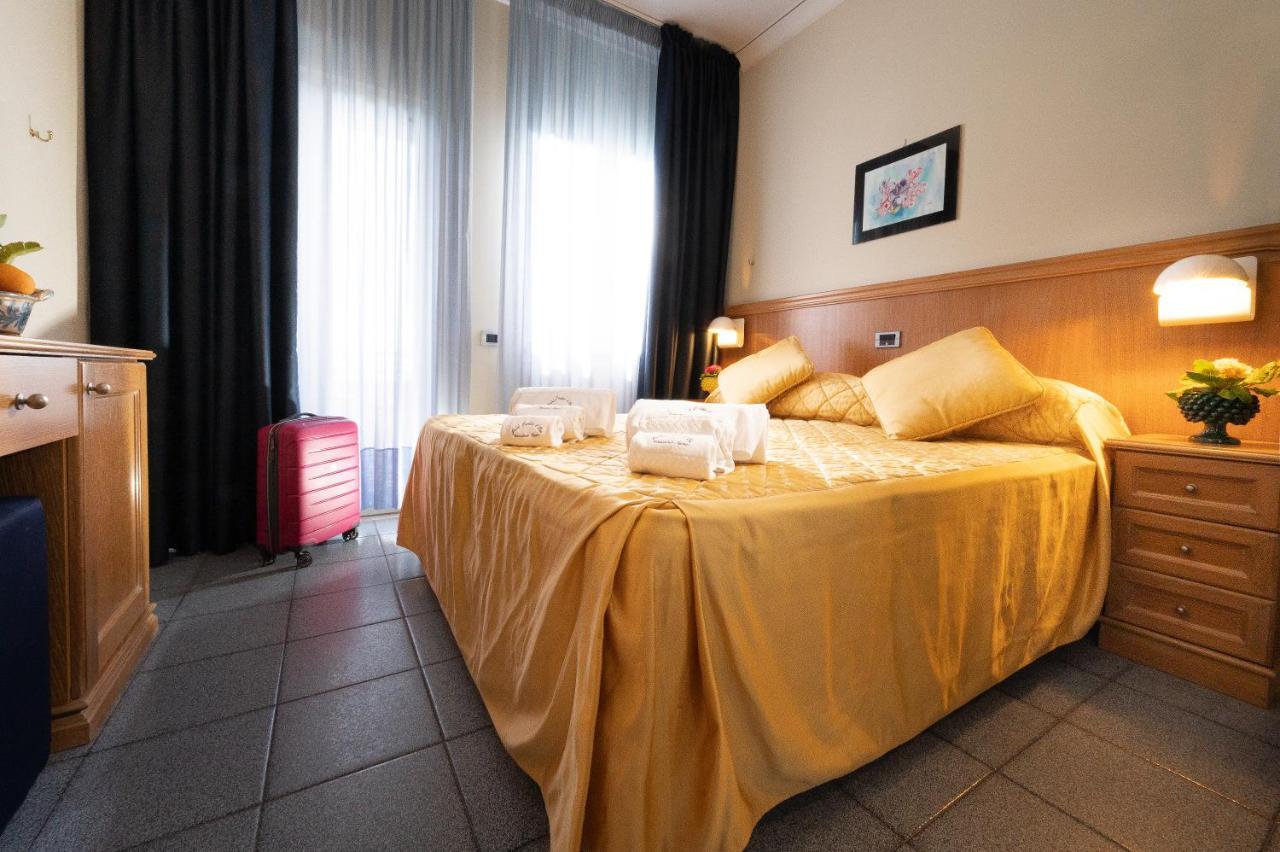 Hotel Sabbie D'Oro จีอาร์ดีนี นักซอส ภายนอก รูปภาพ