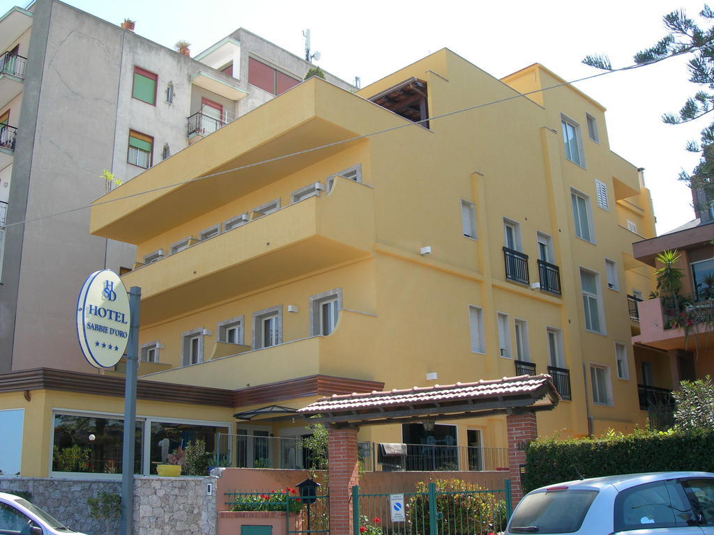 Hotel Sabbie D'Oro จีอาร์ดีนี นักซอส ภายนอก รูปภาพ
