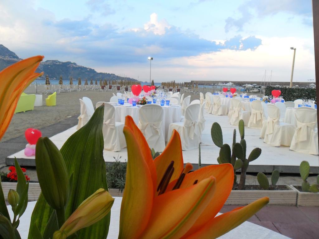 Hotel Sabbie D'Oro จีอาร์ดีนี นักซอส ภายนอก รูปภาพ